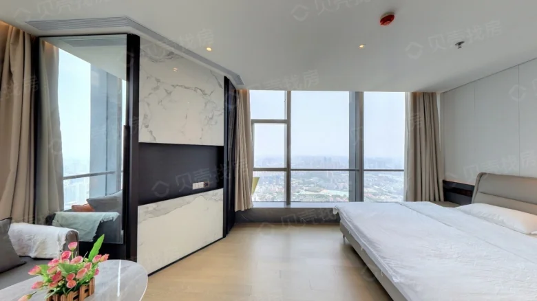 East Ridge Silver Top - View 2